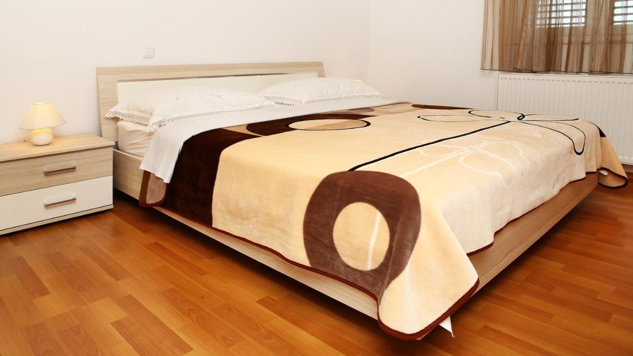 Apartment Matea Трогір Екстер'єр фото